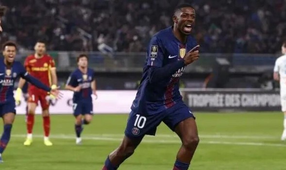 博鱼官网-巴黎球星登贝莱现身慈善音乐会献唱，观众高呼金球奖致敬|乌斯曼·登贝莱|法国|巴黎圣日耳曼|里尔|流行乐_新浪体育_新浪新闻